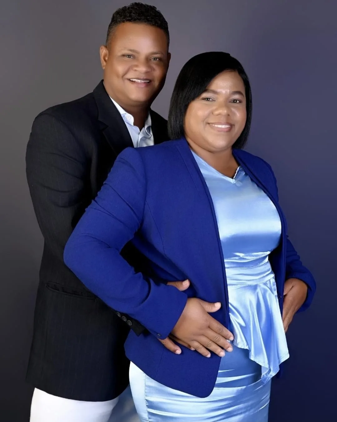 Pastora María Reyna Sarante y su esposo en Casa de Oración y Liberación, INTL.